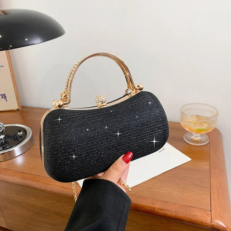 Glänzende kleine Handtasche