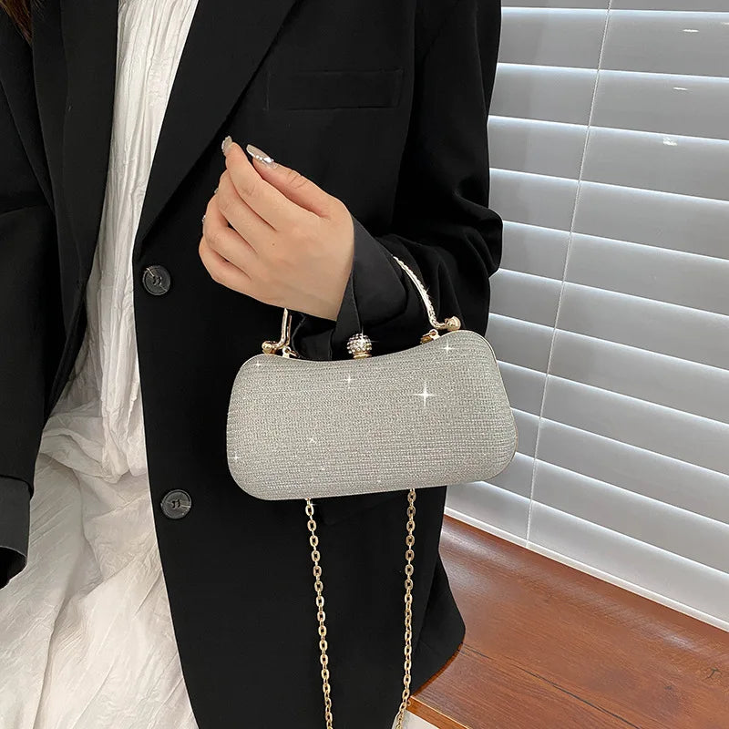 Glänzende kleine Handtasche