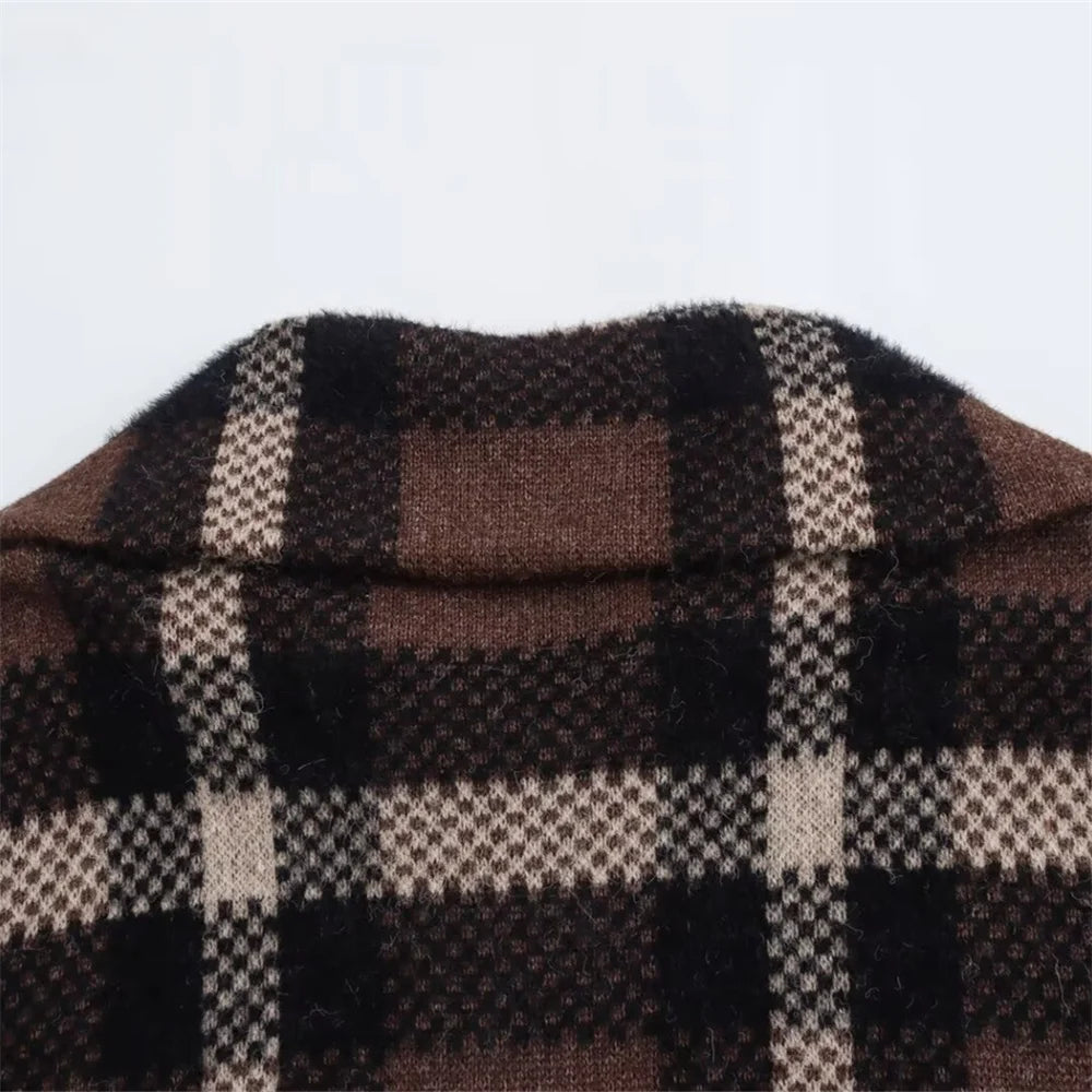 Elegant Plaid Pocket Zipper Sweater Coat for Women