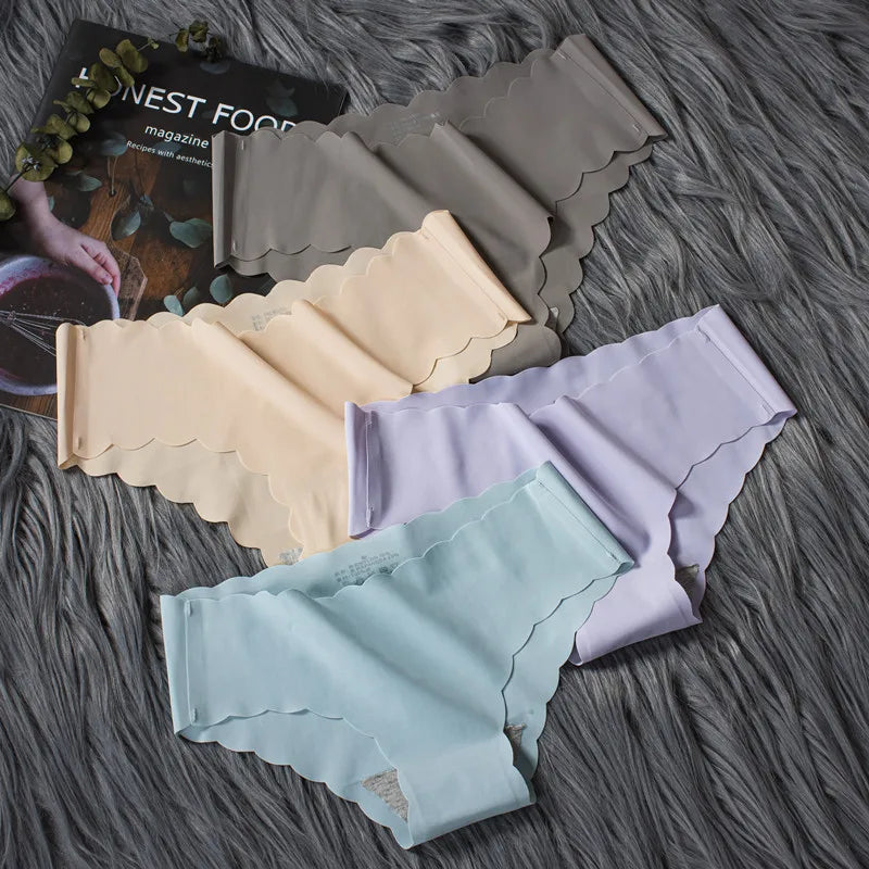 Nahtlose Damen-Seidenslips mit mittlerer Leibhöhe – weich und bequem