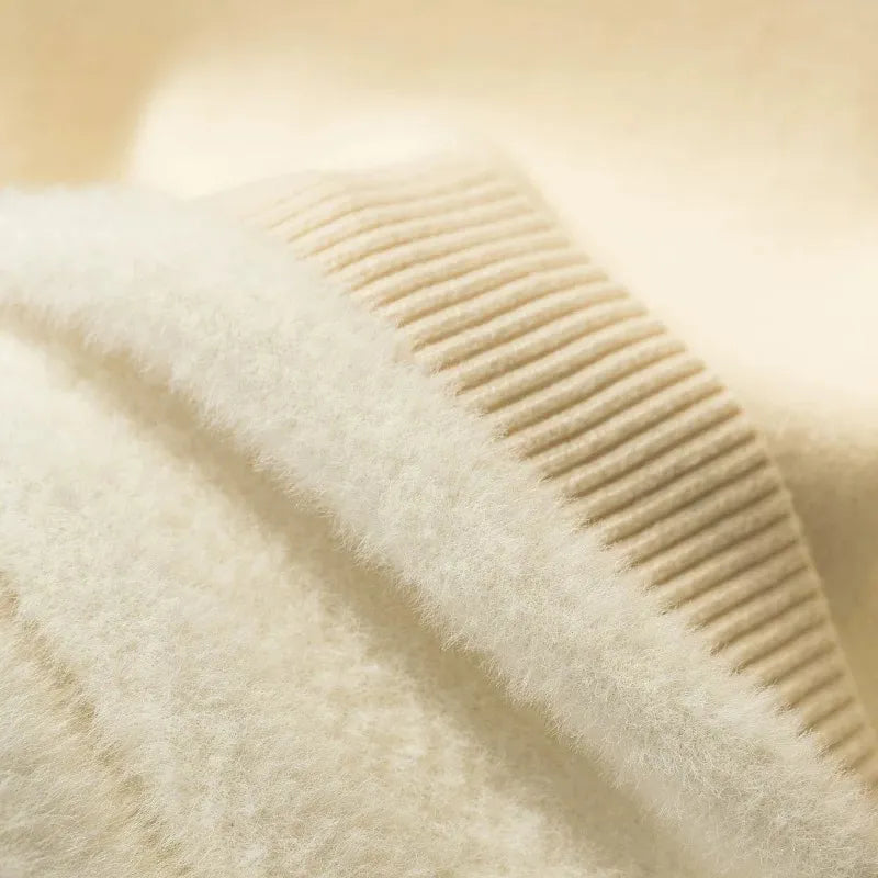 Rollkragenpullover mit Plüschfutter