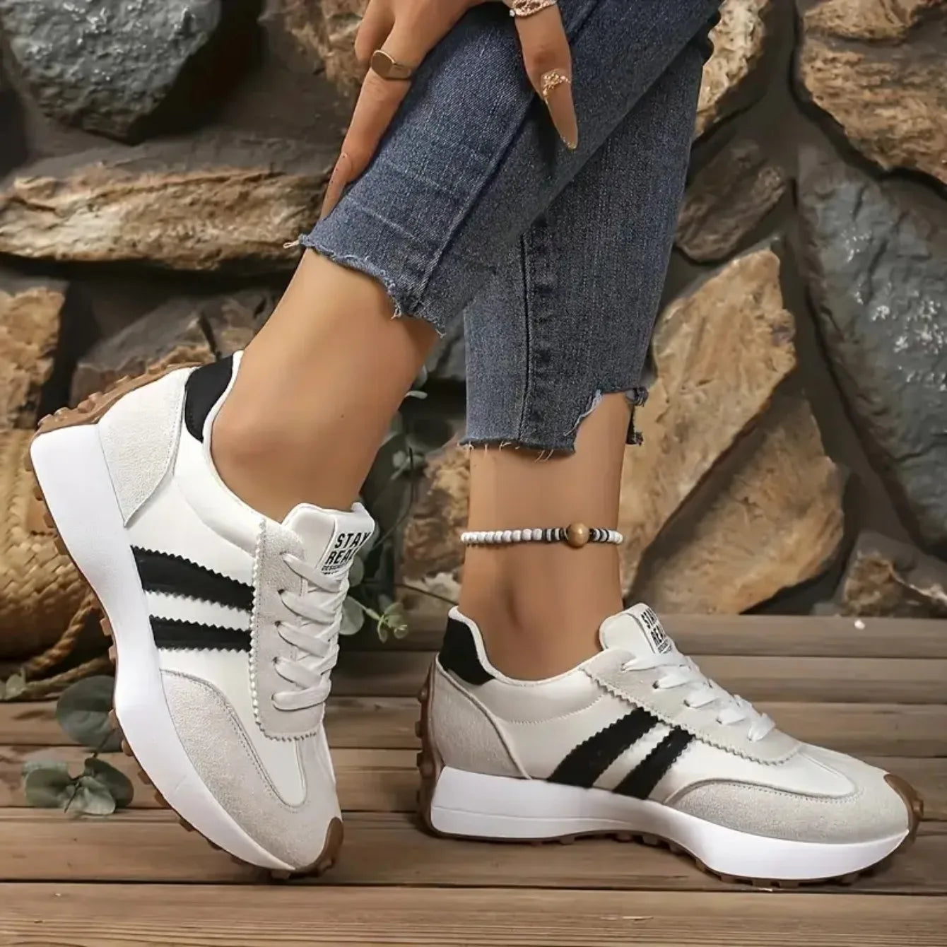 Chic Women's Sneakers - Lightweight & Fashionable