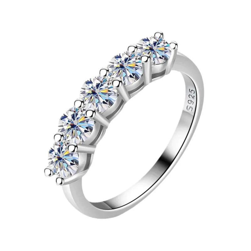 Strahlender Moissanit-Eleganzring