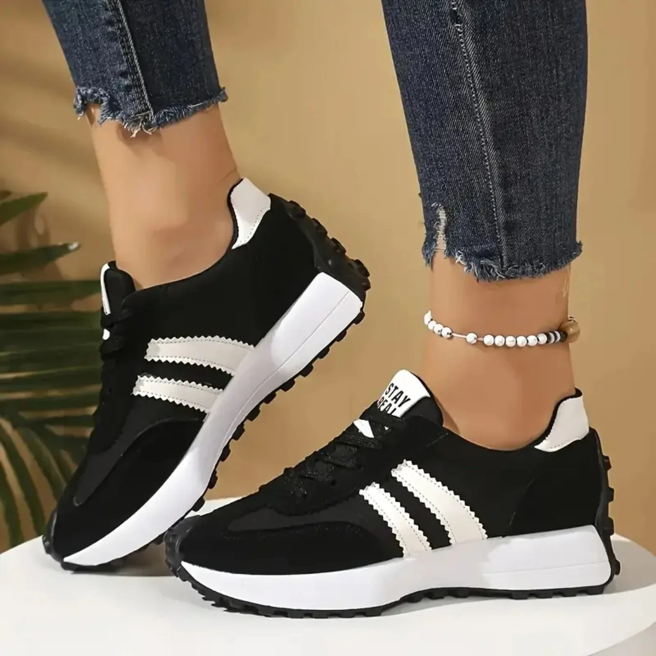 Chic Women's Sneakers - Lightweight & Fashionable
