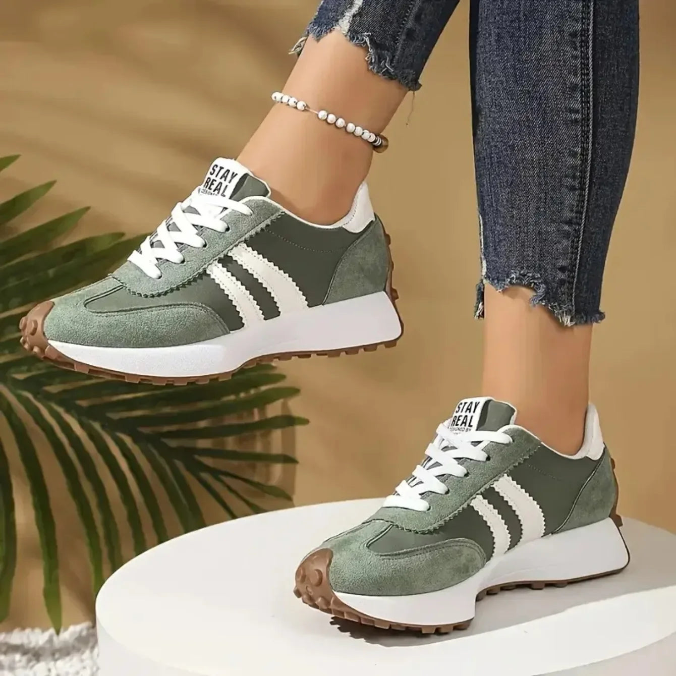 Chic Women's Sneakers - Lightweight & Fashionable