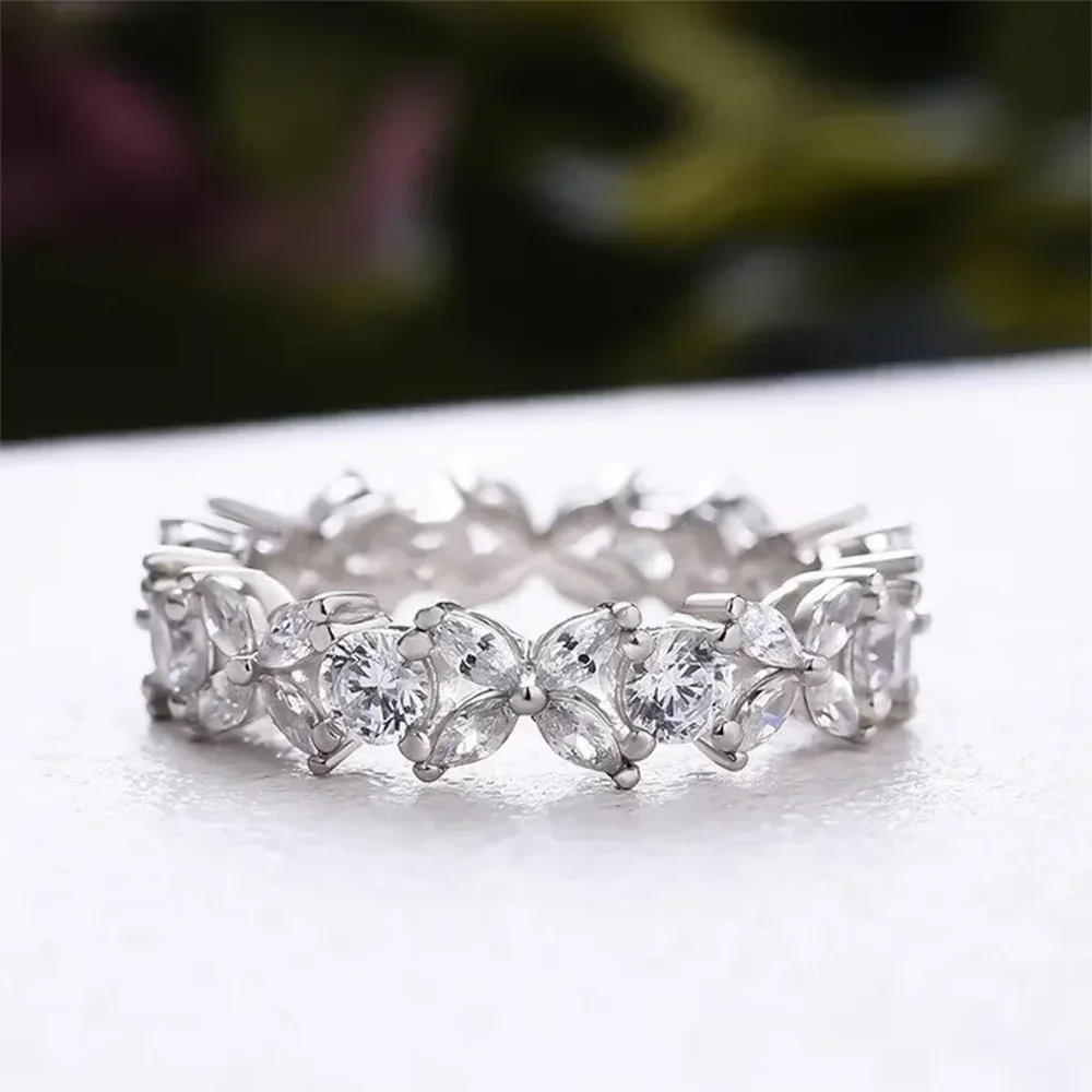 Strahlender Moissanit-Ewigkeitsring in S925-Silber