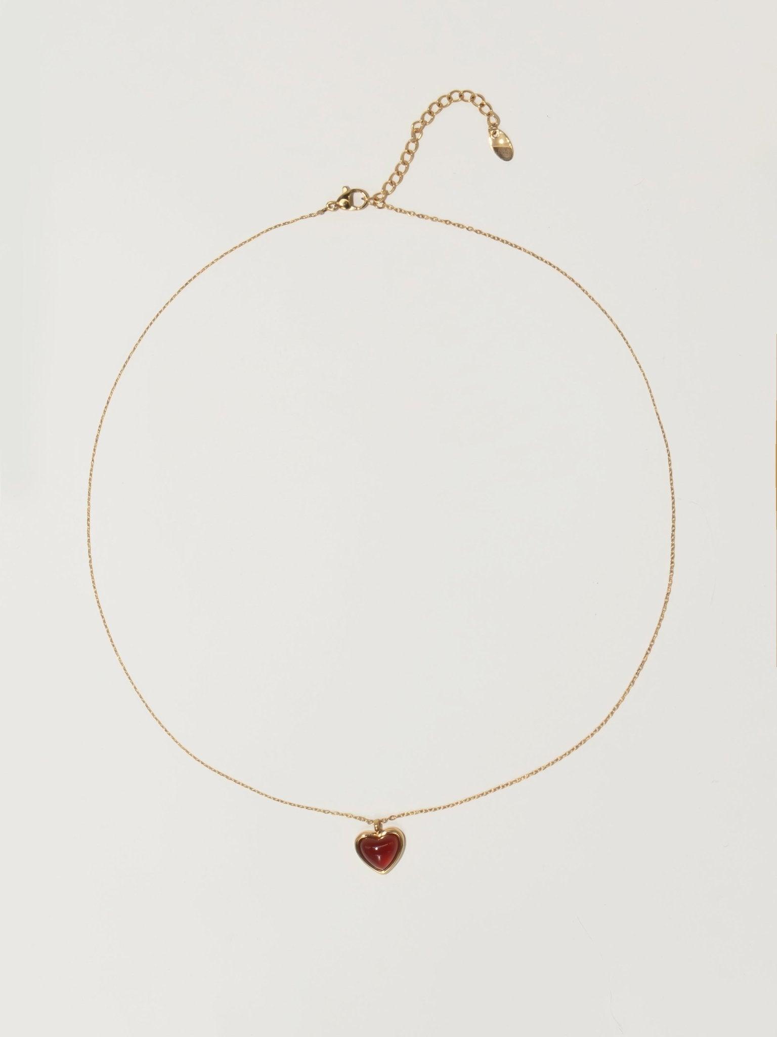 Collier Coeur en Pierre Rouge