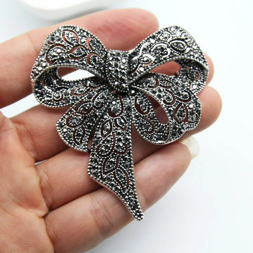 Bow Brooch – alternate view 2