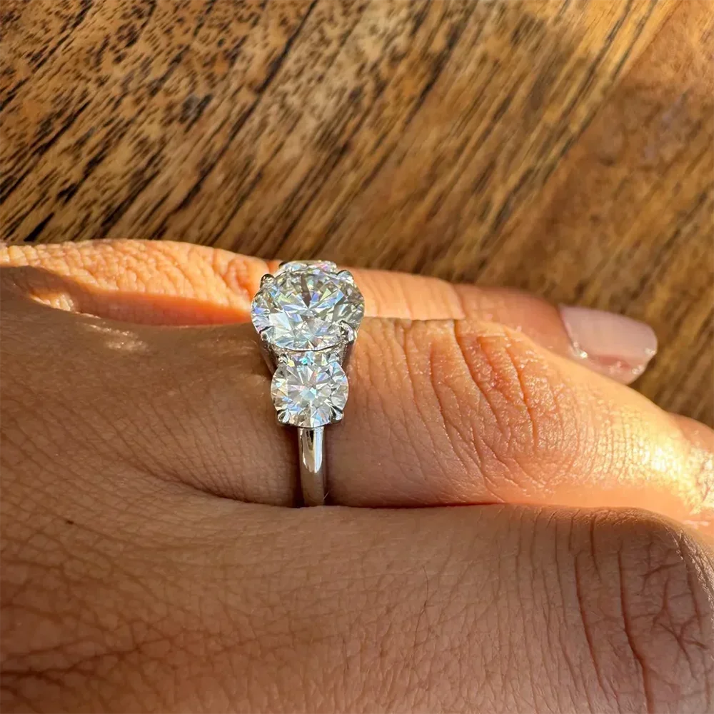 Luminous Moissanite Elegance Ring - Affordable Luxury