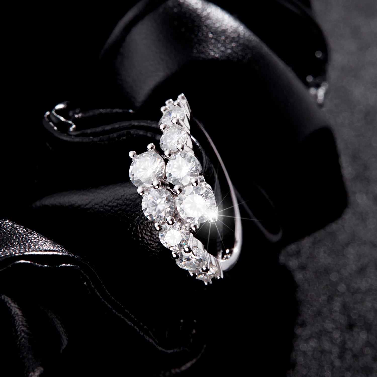 Ivictress Moissanite Luxury Ring - Affordable Elegance
