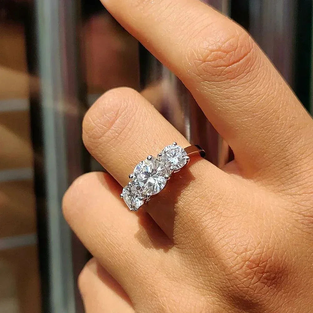 Luminous Moissanite Elegance Ring - Affordable Luxury