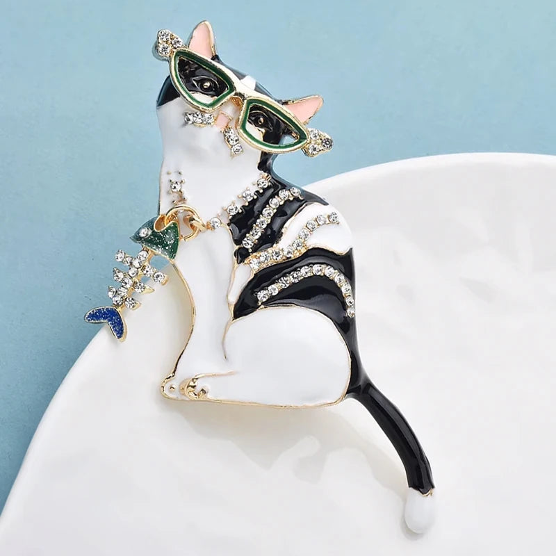 Cat Brooch – alternate view 5