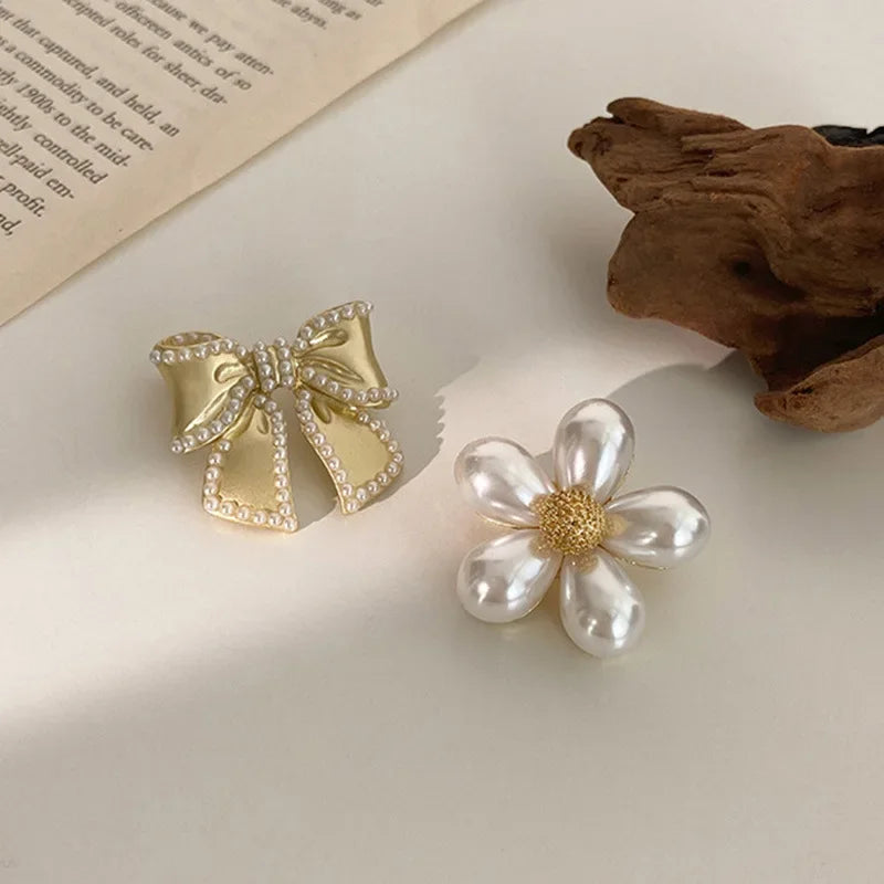 Faux Pearl Flower Brooch Set – alternate view 2
