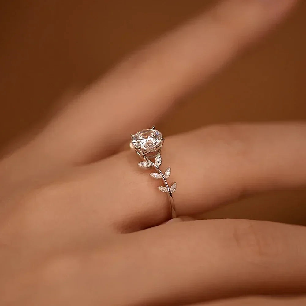 Exquisite 1CT Leaf Moissanite Engagement Ring in Sterling Silver