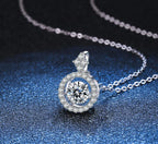Exquisite Moissanite Crown Necklace - Luxury and Brilliance