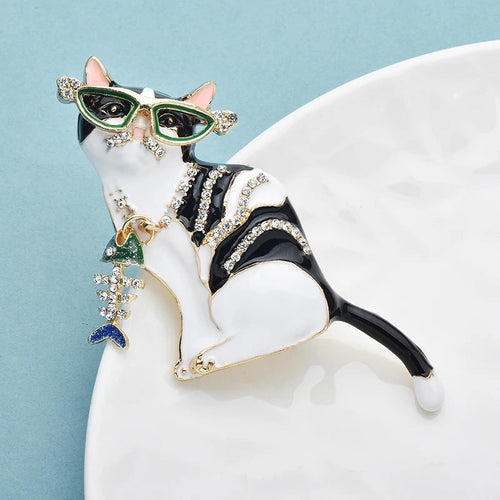 Cat Brooch – alternate view 3