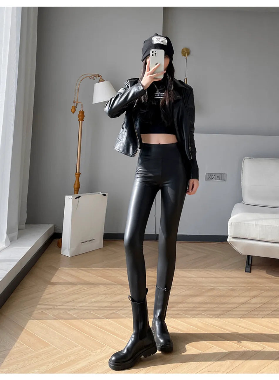 Schwarze Leggings aus Kunstleder für Damen