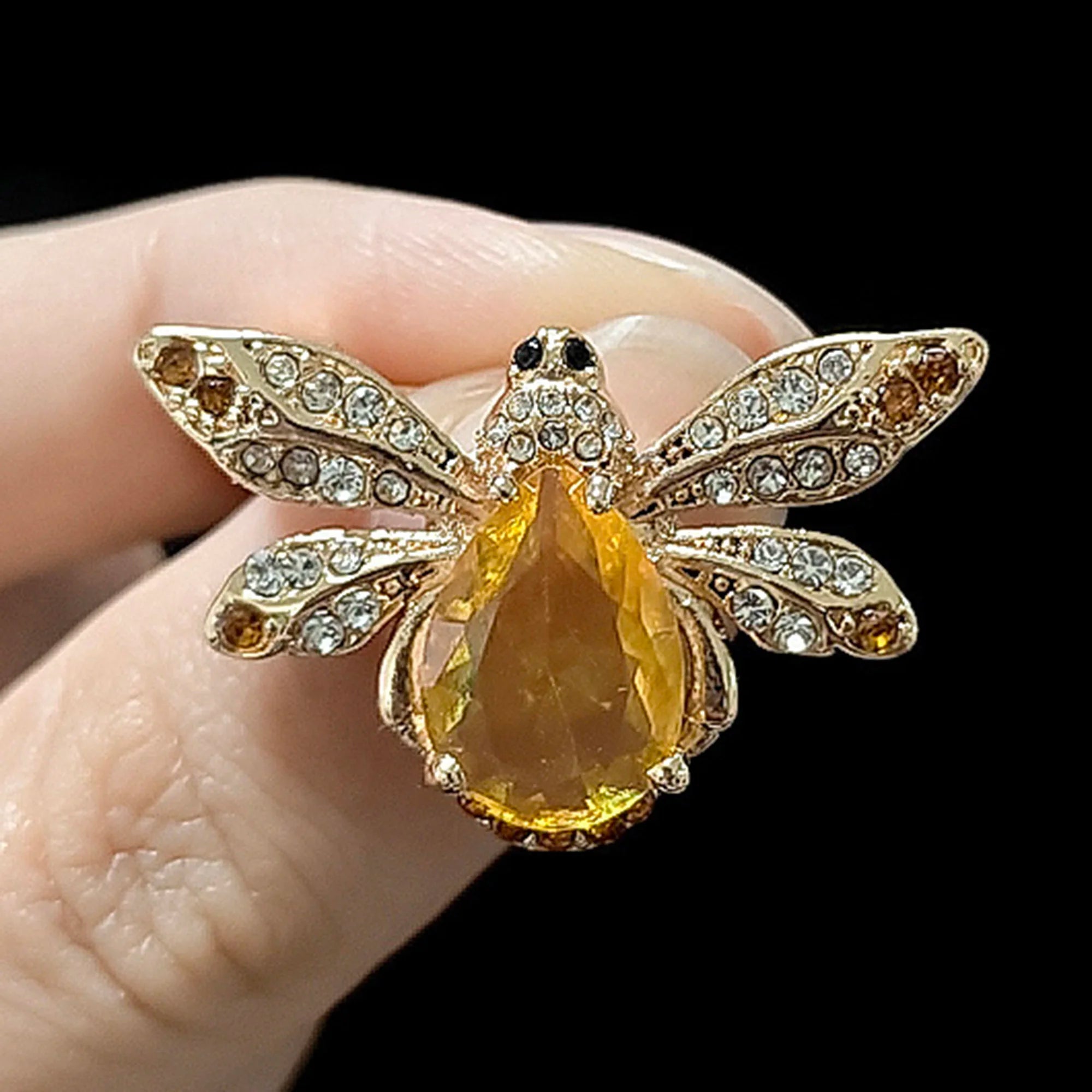 Bee Brooch – alternate view 2