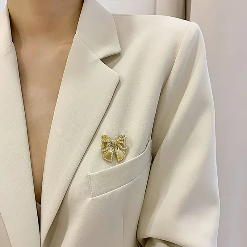 Faux Pearl Flower Brooch Set – alternate view 4