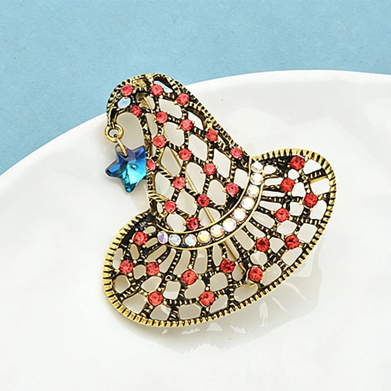 Vintage Crystal Star Brooch – alternate view 3