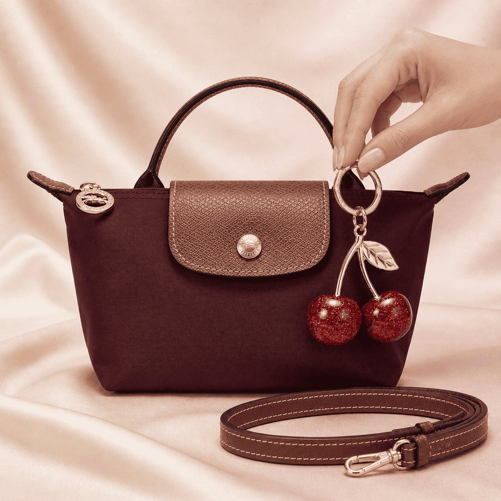 Mini Bag Elegance - Get an exclusive keychain completely free