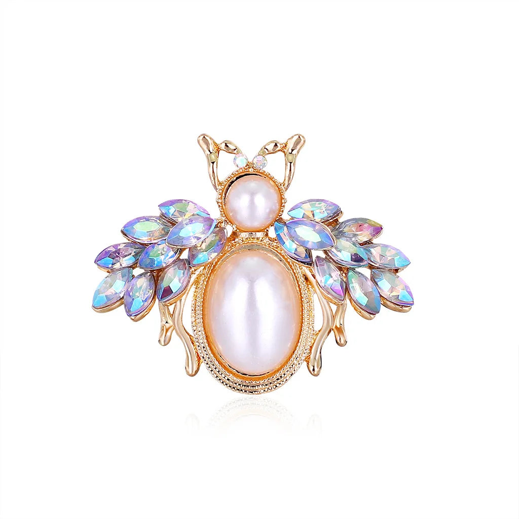 Faux Pearl Bee Brooch – product view