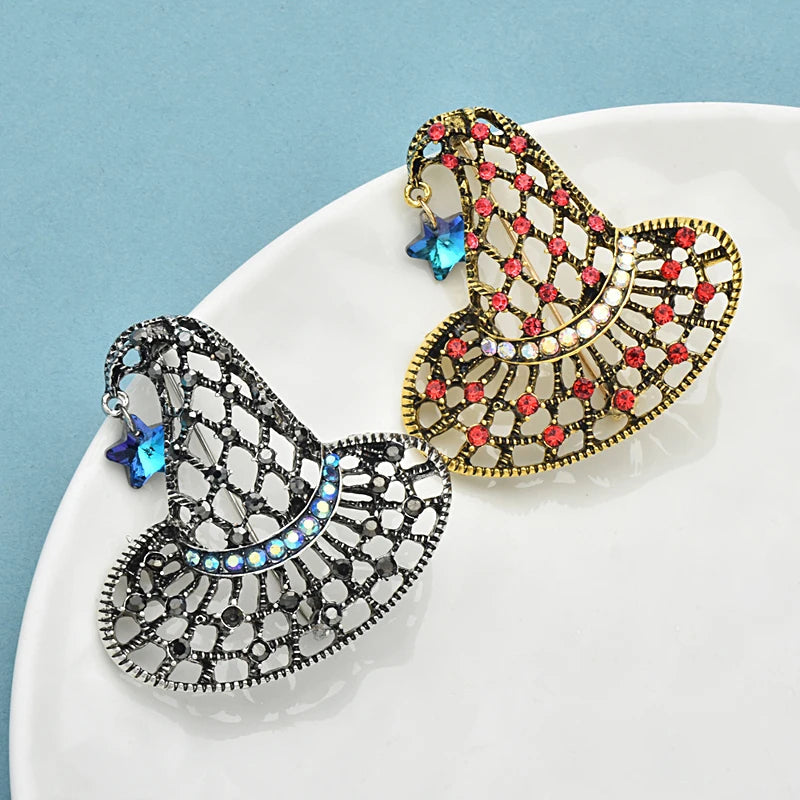 Vintage Crystal Star Brooch – product view