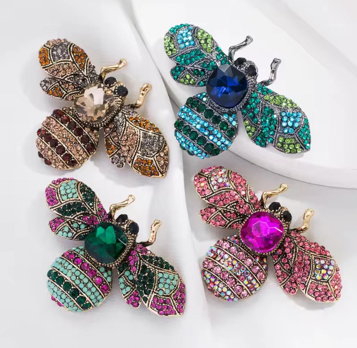 Luxury Vintage Crystal Bee Brooch – view 1