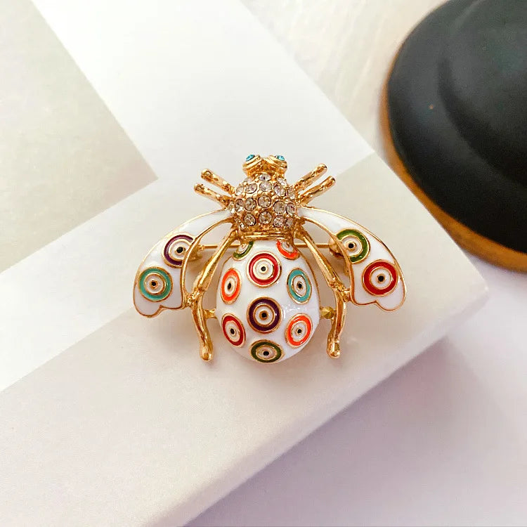 Luxury Vintage Crystal Bee Brooch – view 17