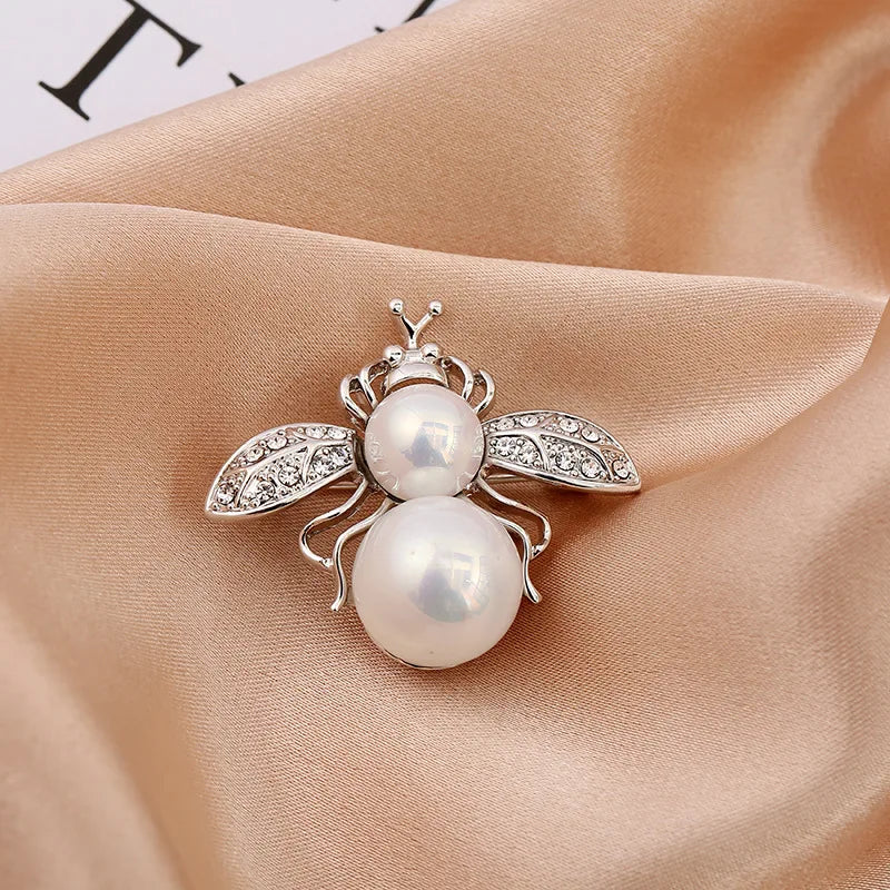 Luxury Vintage Crystal Bee Brooch – view 25