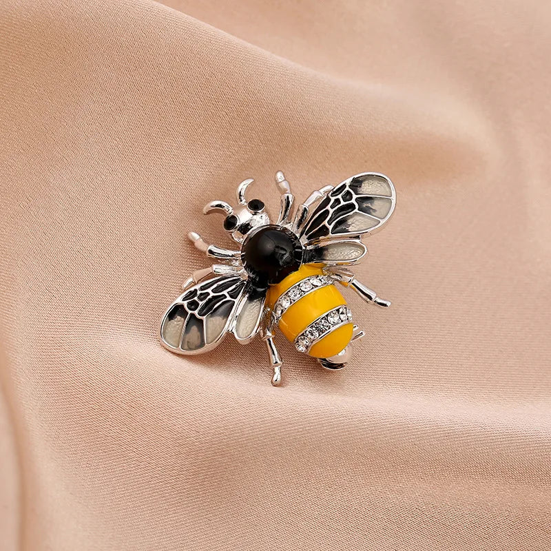 Luxury Vintage Crystal Bee Brooch – view 27