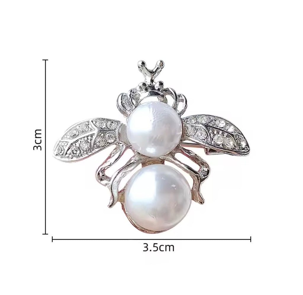 Luxury Vintage Crystal Bee Brooch – view 30